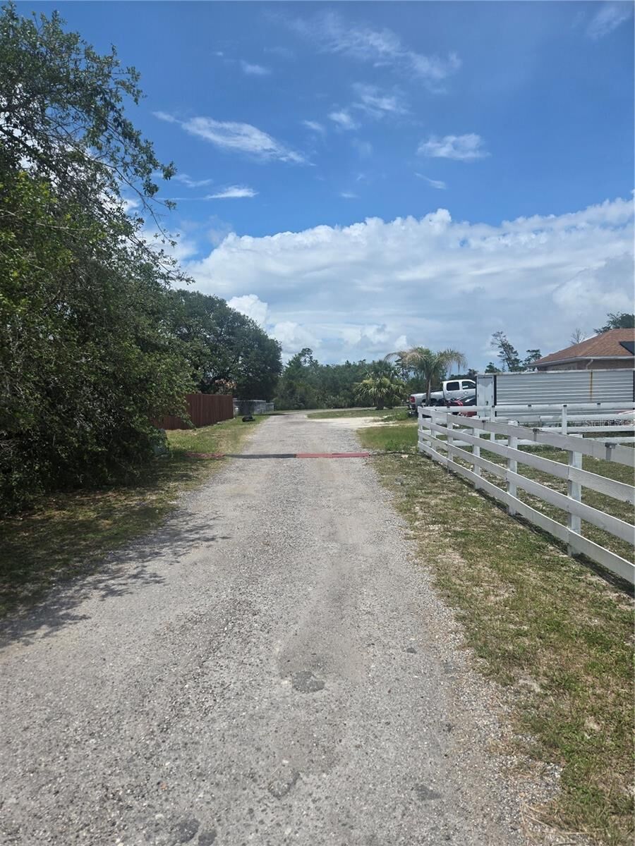 Property Photo: 3120 Lori Court FL 32738
