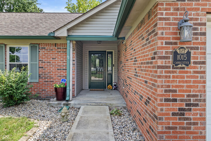 Property Photo: 1015 Candlestick Drive IN 46052