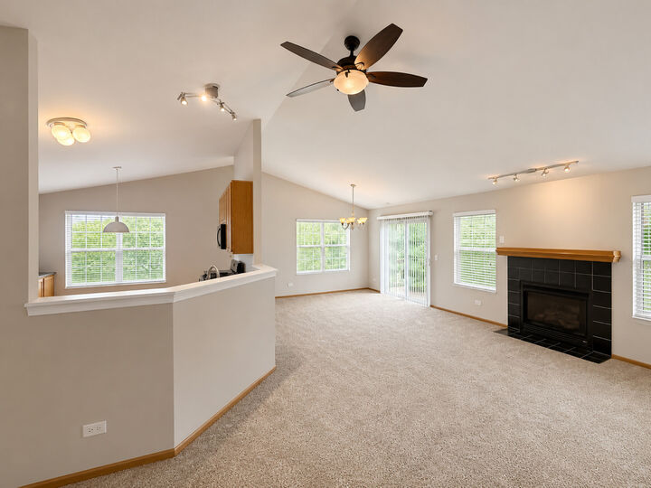Property Photo: 24230 Walnut Circle IL 60585
