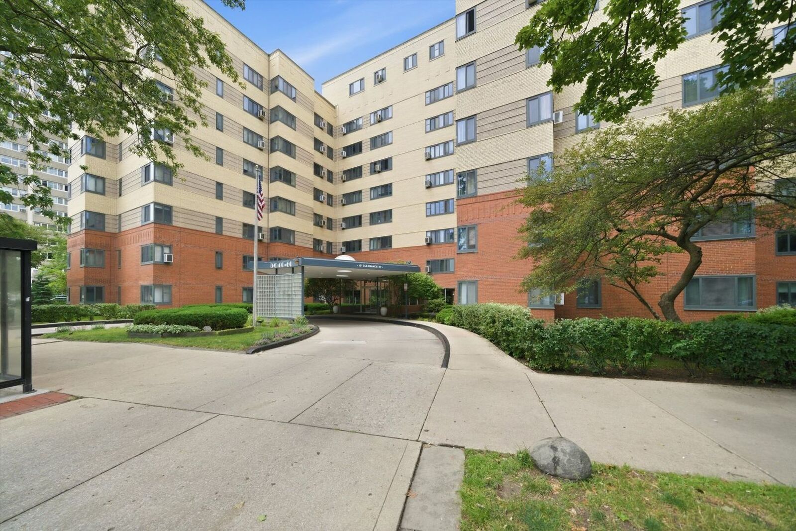Property Photo: 5044 N Marine Drive A7 IL 60640