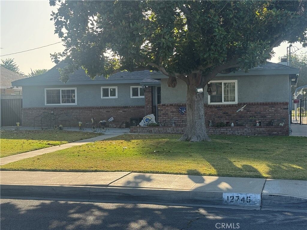 Property Photo:  12745 Oaks  CA 91710 