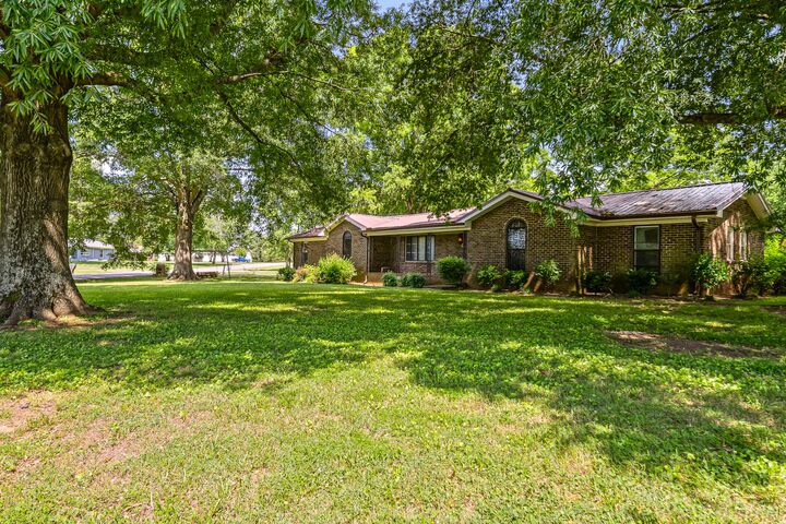 Property Photo:  5812 Washington Blvd  TN 37129 
