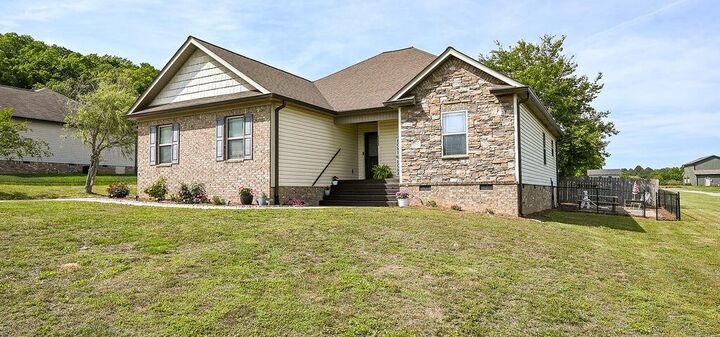 Property Photo:  111 Hall Norwood Road SE  TN 37311 