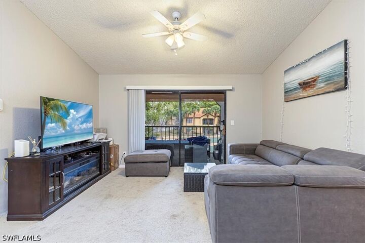 Property Photo:  2202 Arbour Walk Circle 2124  FL 34109 