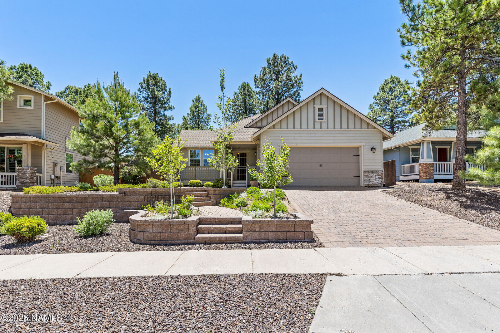 Property Photo: 521 W Nugget Trail AZ 86005
