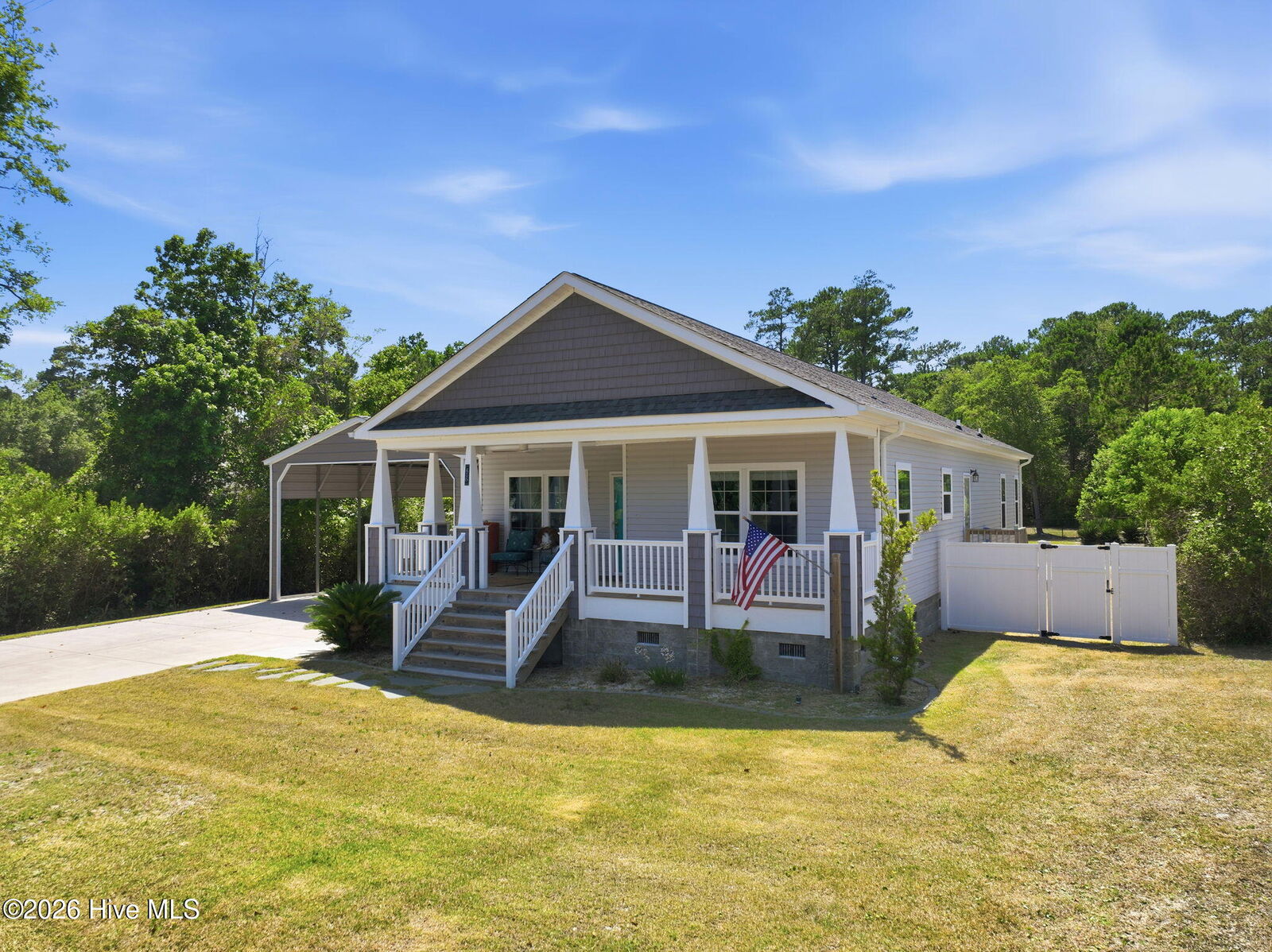 Property Photo: 416 Ocean Spray Drive NC 28584
