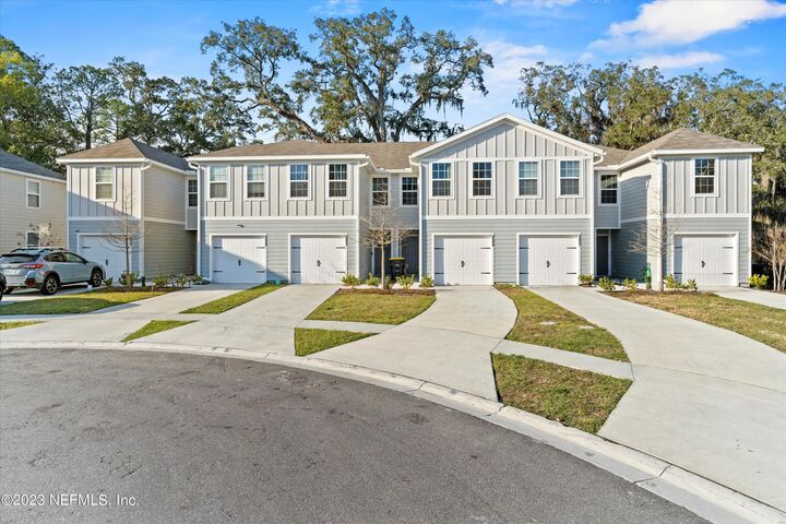 Property Photo:  5893-A Creekside Crossing  FL 32210 