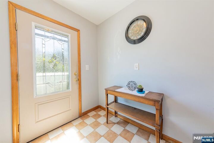 Property Photo:  137 Uhland  NJ 07073 