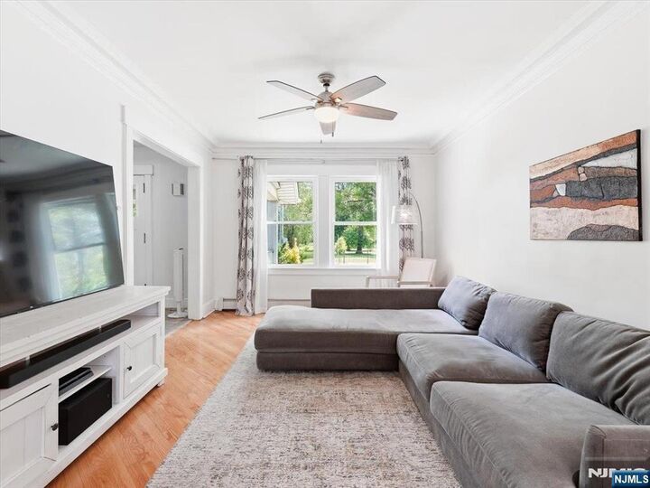 Property Photo:  122 Glenwood Avenue  NJ 07003 