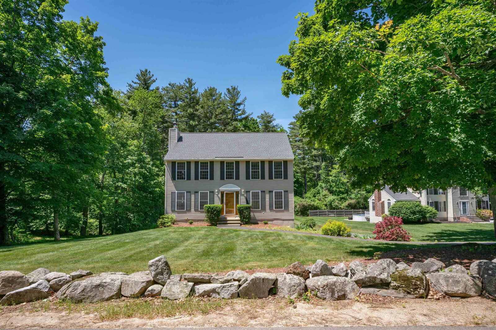 Property Photo:  10 Golden Brook Road  NH 03087 