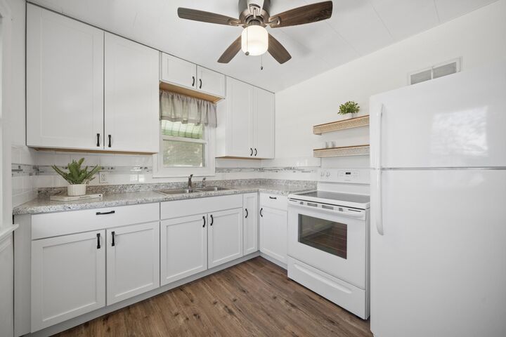 Property Photo:  301 11th Avenue SW  MN 55912 