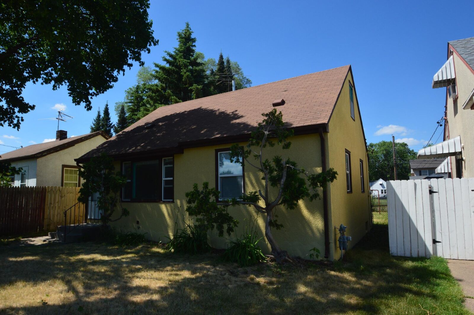 Property Photo: 113 E Dale Street E MN 55075
