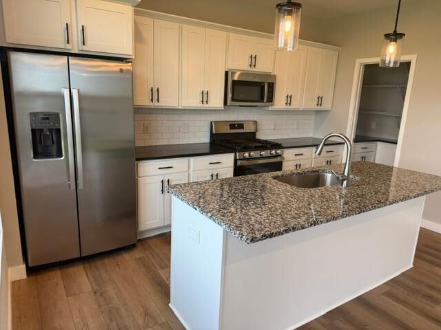 Property Photo:  5438 Welter Way  MN 55318 