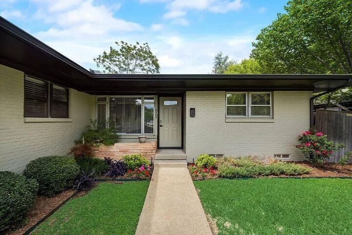 Property Photo:  6503 E Mockingbird Lane  TX 75214 