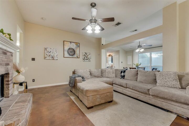 Property Photo:  103 Comfort Court  TX 75165 