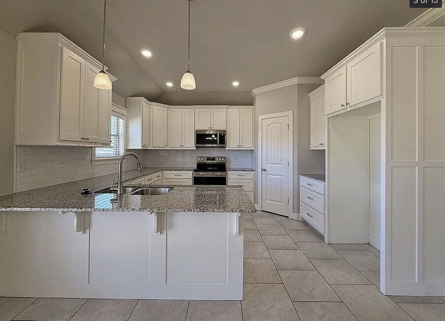 Property Photo:  1050 Arden Street  AR 72762 