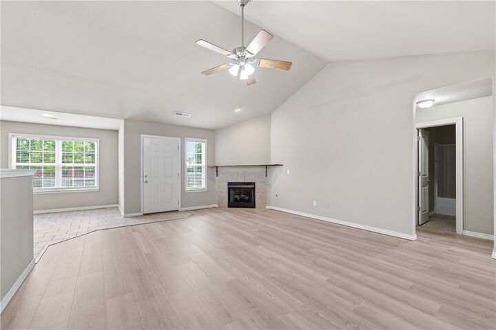 Property Photo:  3300 SW Elm Manor Avenue  AR 72712 