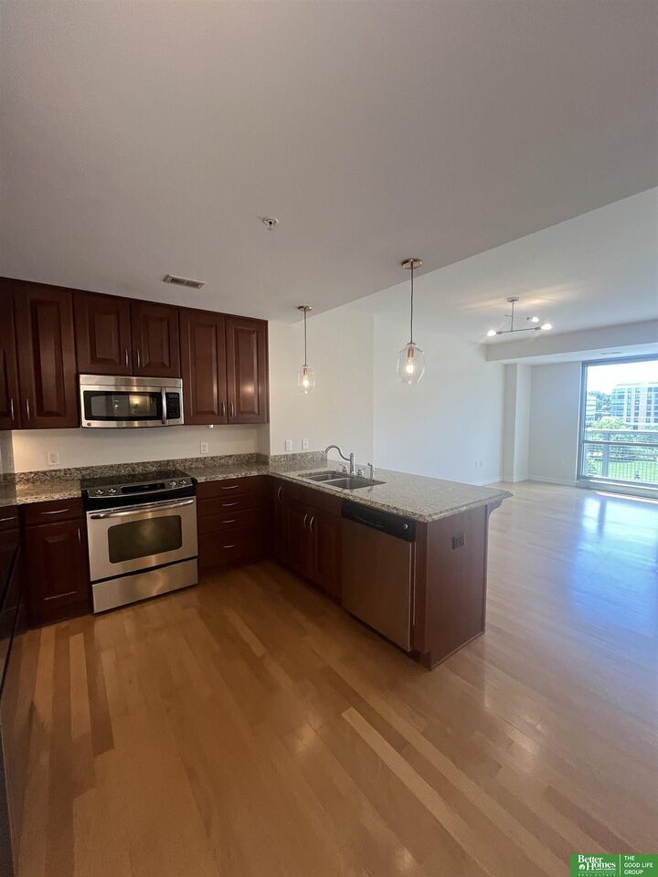 Property Photo:  3201 Dodge Court 5204  NE 68131 