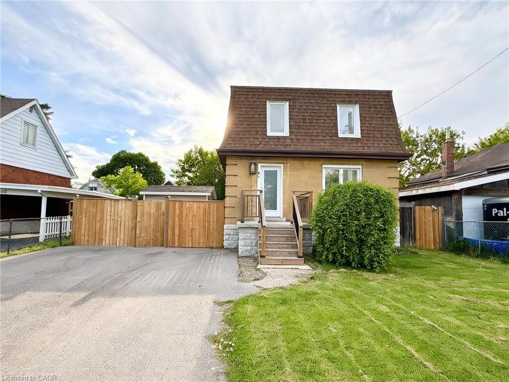 Property Photo:  94 Howard Avenue  ON L9A 2W5 