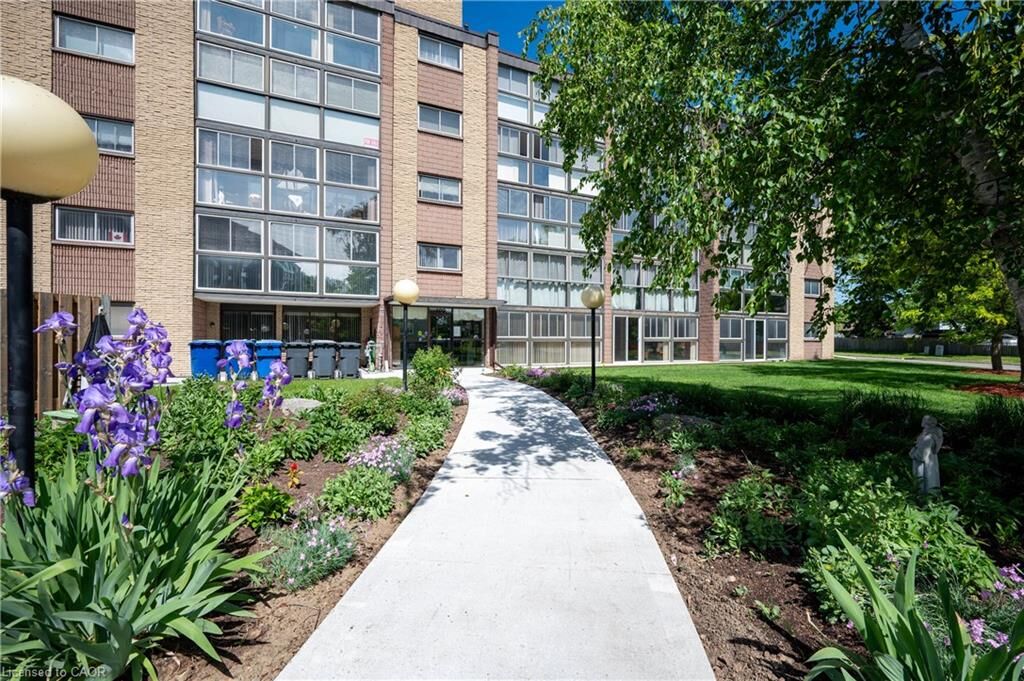 Property Photo: 400 Champlain Boulevard 105 ON N1R 7J6