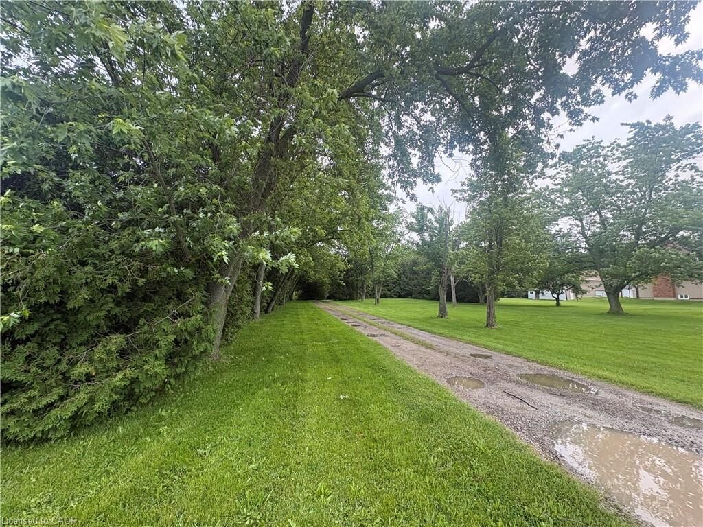 Property Photo: 165 Ridge Road E ON L3M 4E7