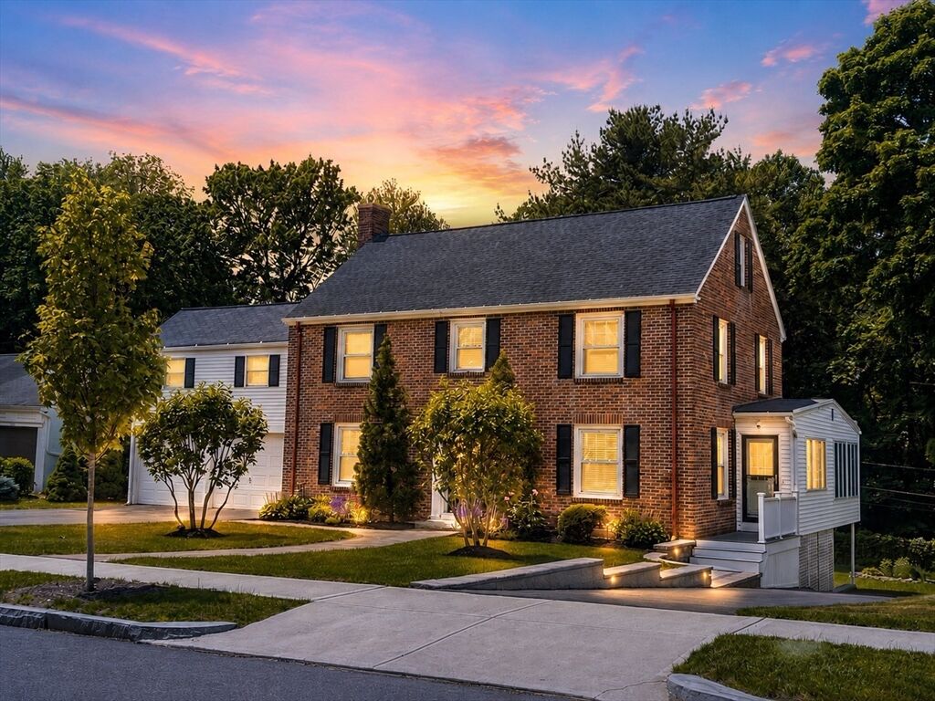 Property Photo:  119 Newton Ave N  MA 01609 