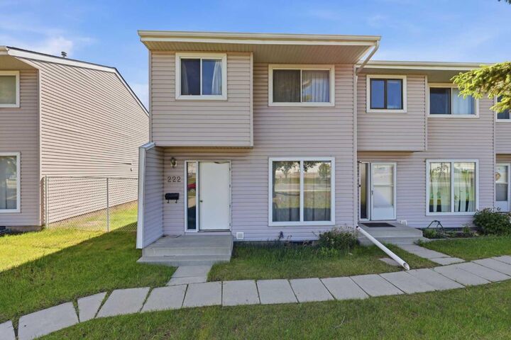 222 Marlborough Way NE — photo 1