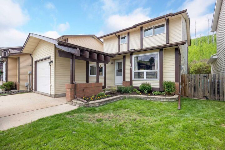 117 Goodwin Place — photo 1