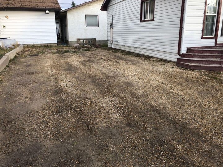 Property Photo: 9856 104 Avenue AB T8V 1E4