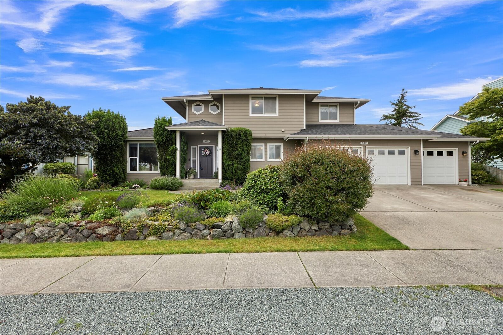 Property Photo:  517 SW Dyer Street  WA 98277 