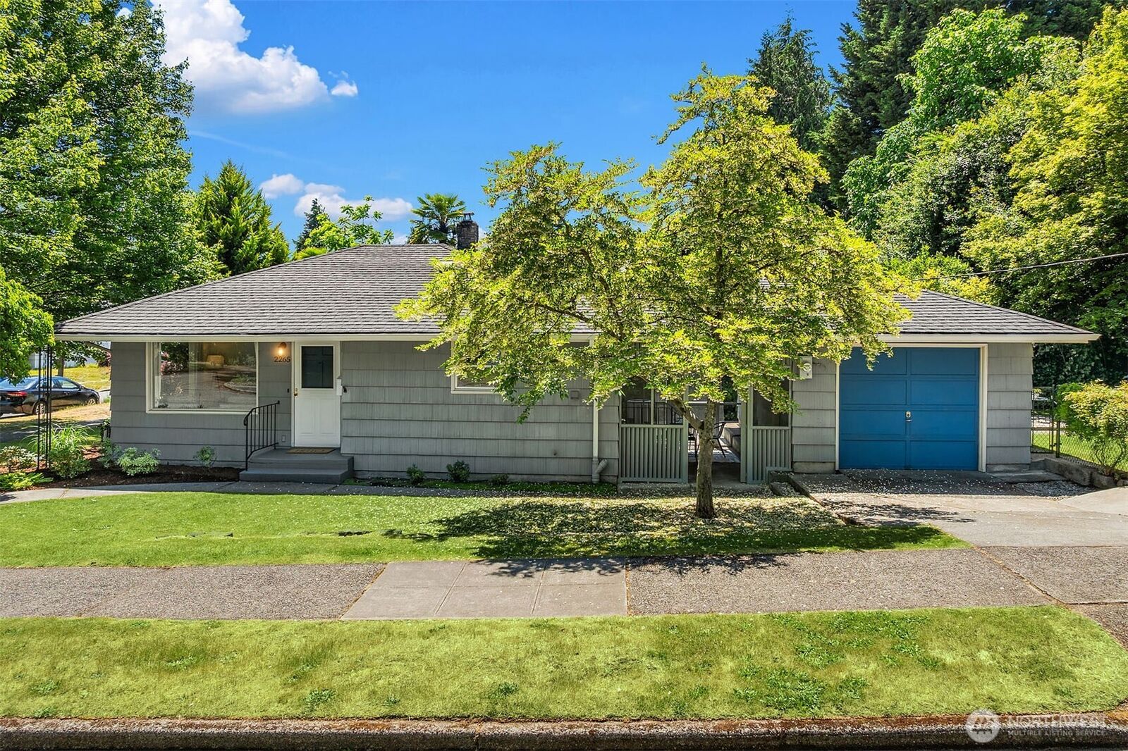 Property Photo: 2265 NE 73rd Street WA 98115