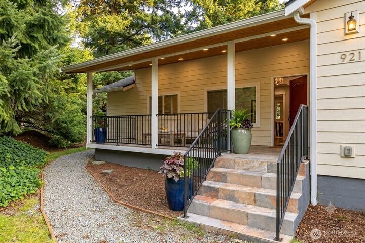 Property Photo: 921 Autumn Lane 203 WA 98229