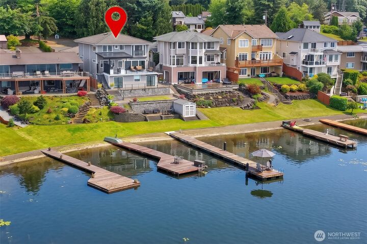 Property Photo:  26918  140th Avenue SE  WA 98042 