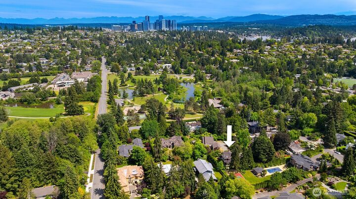 Property Photo:  7842 NE 10th Street  WA 98039 
