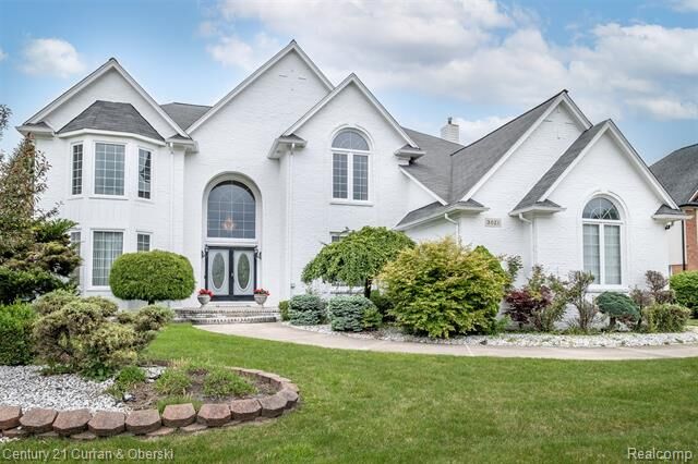 Property Photo: 3021 Chinaberry Court MI 48314