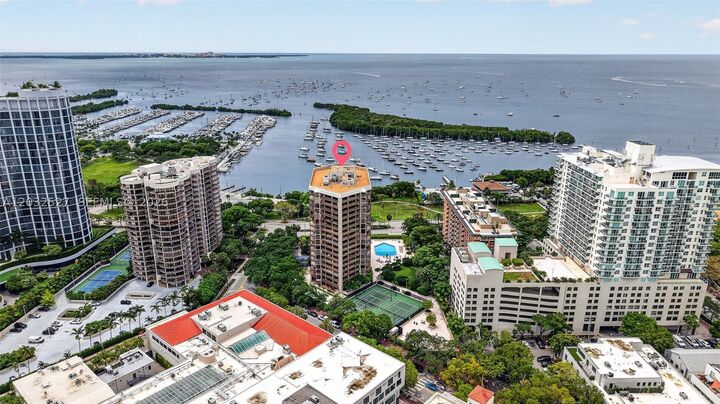 Property Photo:  2901 S Bayshore Dr 4A  FL 33133 