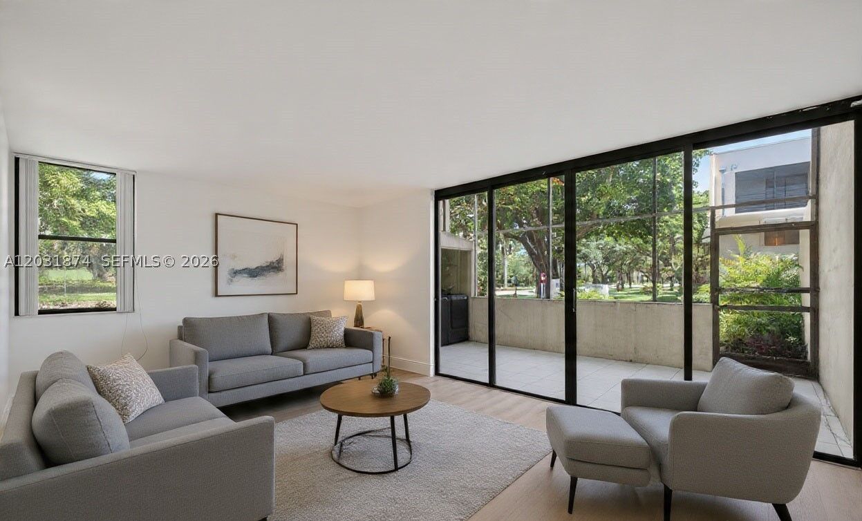 Property Photo:  20300 W Country Club Dr 106-3  FL 33180 