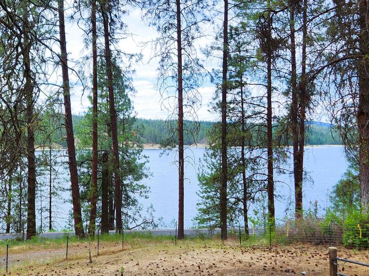 Property Photo:  3827 B 25 S. Hwy  WA 99131 