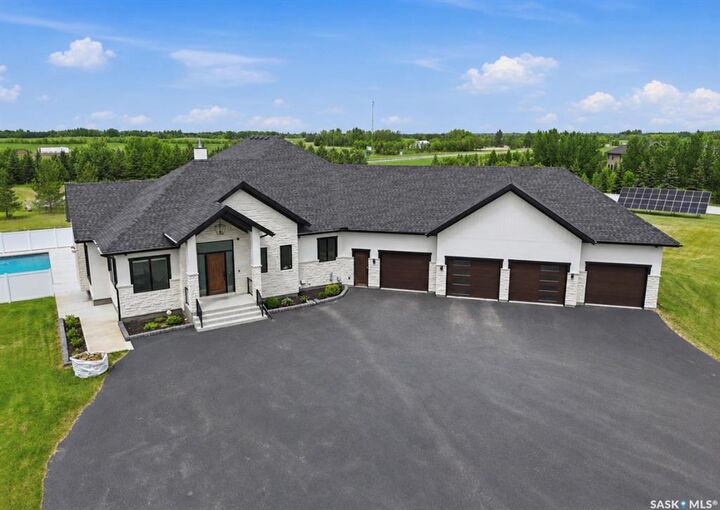 Property Photo: 50 Mandalay Bay SK S7T 1E3