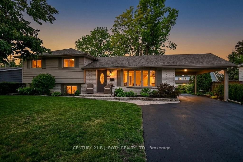 Property Photo:  424 Jamieson Drive  ON L3V 4Y5 