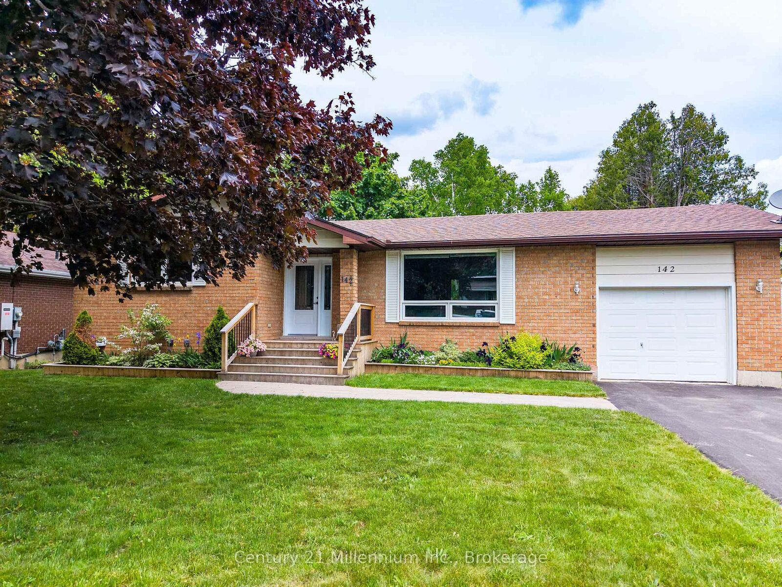 Property Photo: 142 Arthur Street ON N0H 2P0