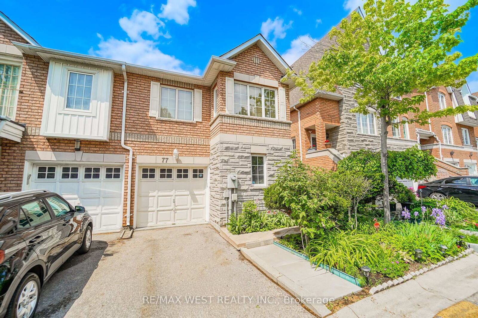 Property Photo: 77 Norman Wesley Way 70 ON M3M 3H3