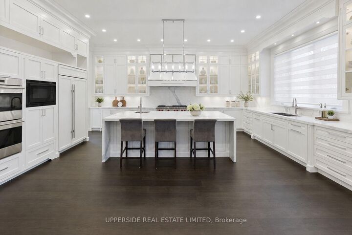 Property Photo: 28 Thornridge Drive ON L4J 1C6