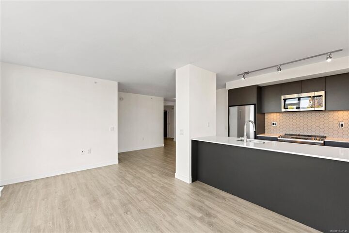 Property Photo: 845 Johnson St #608 BC V8W 0G3