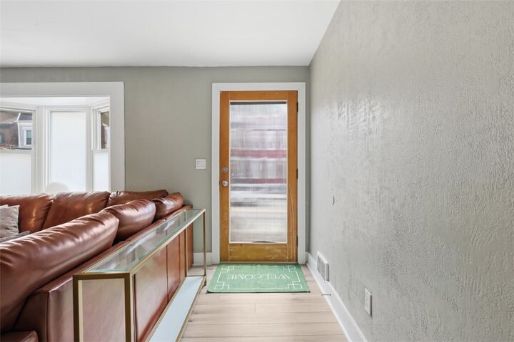 Property Photo: 3941 Liberty Avenue PA 15224