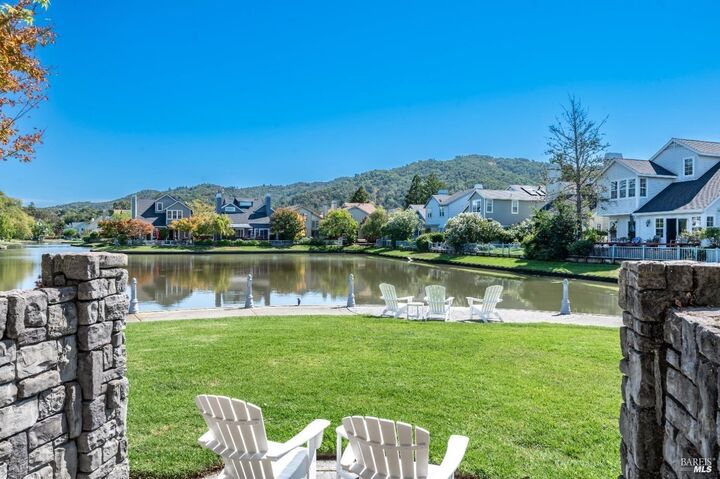 Property Photo:  3 Lagoon Court  CA 94903 