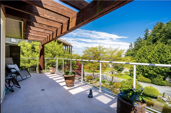 1120 Tsatsu Shores Drive 318 — photo 1