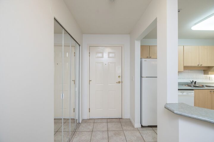 Property Photo:  15150 29A Avenue 104  BC V4P 3B1 