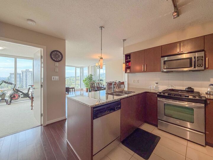 Property Photo: 9868 Cameron Street 905 BC V3J 0A5