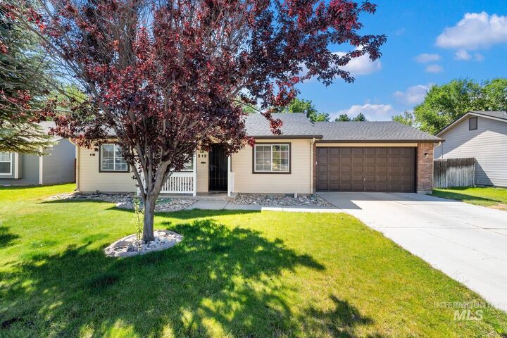 Property Photo: 213 Boardwalk Way ID 83644